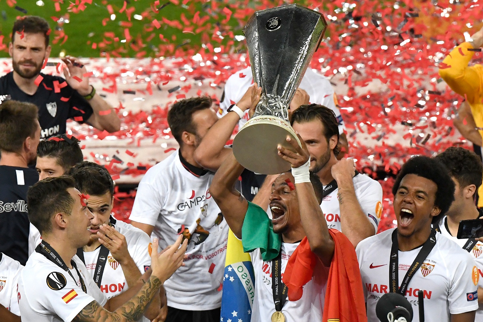 Koundé con Sevilla